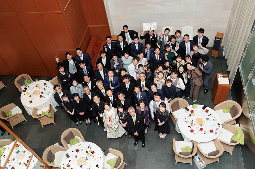 2階からのカメラで全員の記念撮影